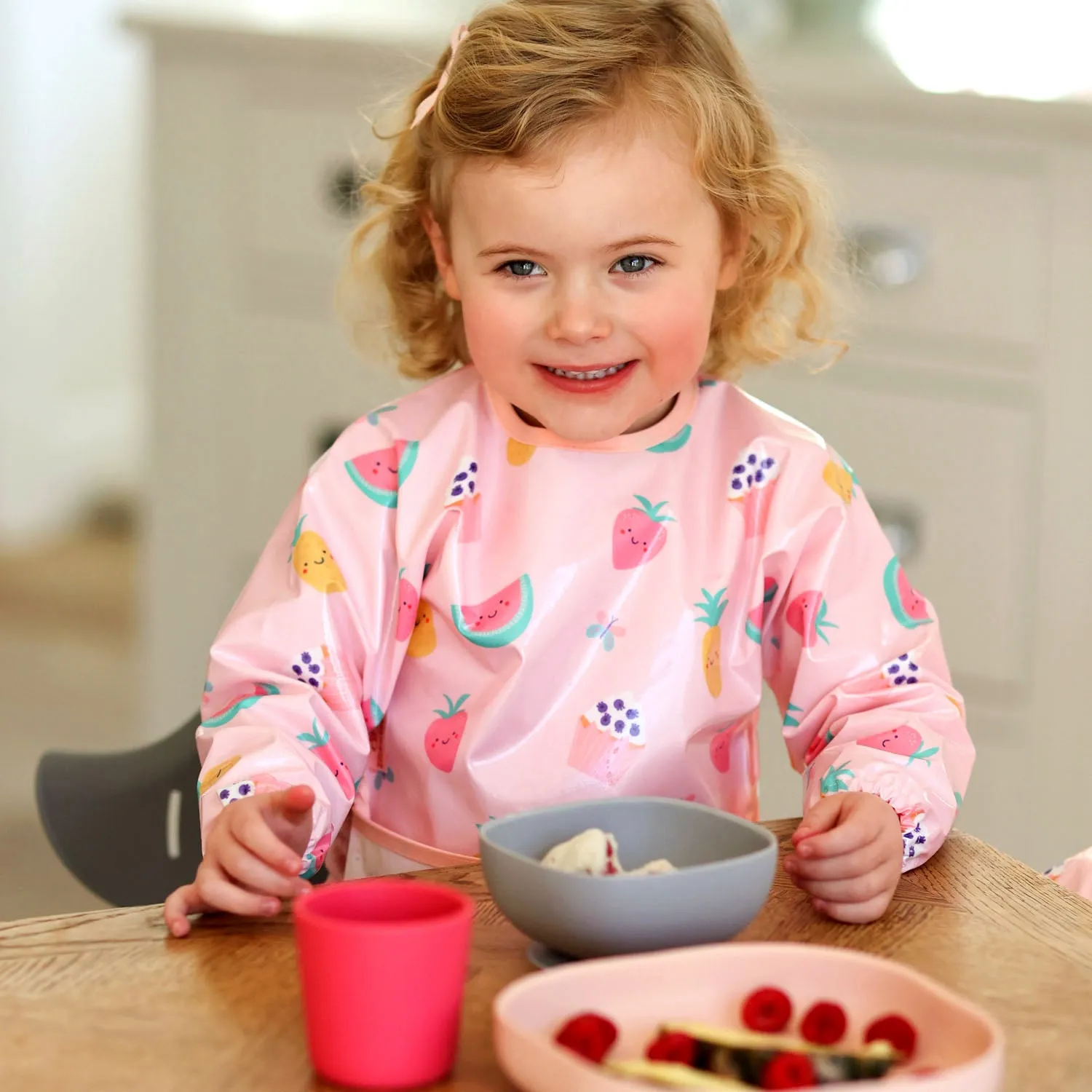 Wipeezee Bib with Sleeves - Pink Yummy Treats