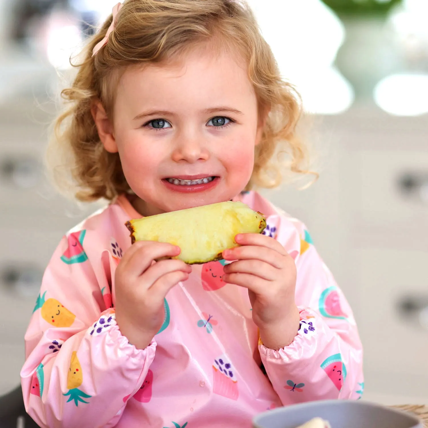 Wipeezee Bib with Sleeves - Pink Yummy Treats